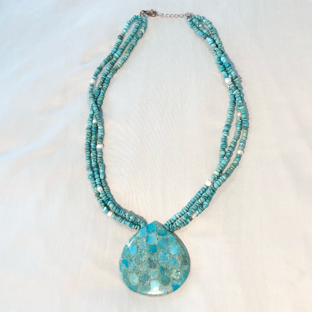 ✨Genuine turquoise, pearls, & shell necklace!
